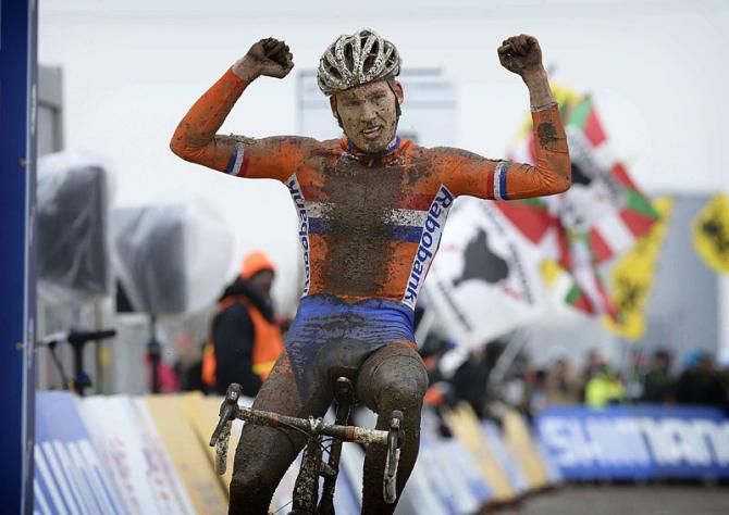 Mike Teunissen (Netherlands) wins the U23 race