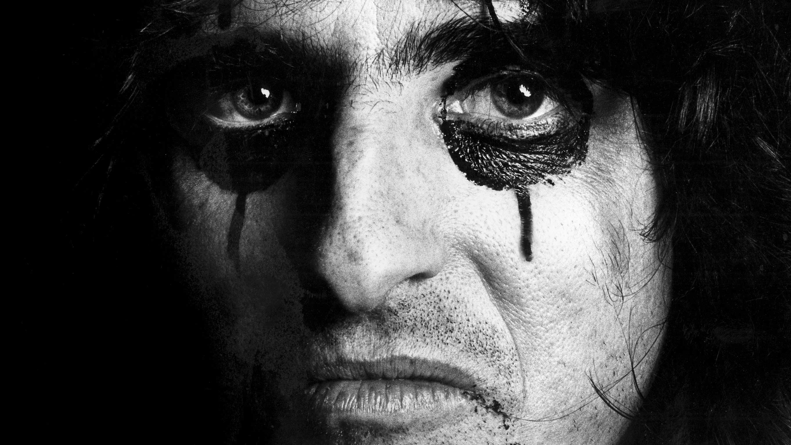 Alice Cooper in 1972, close-up