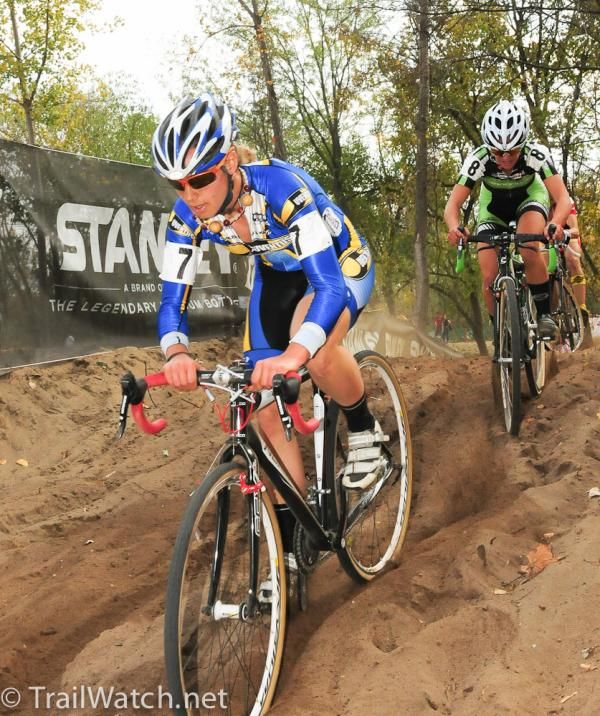 Pepper Harlton (Junventus Cycling) riding the new sand pit.