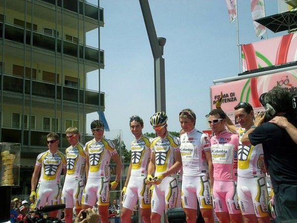 Team Columbia honoured as heros in Lido di Jesolo at the start of stage 2.