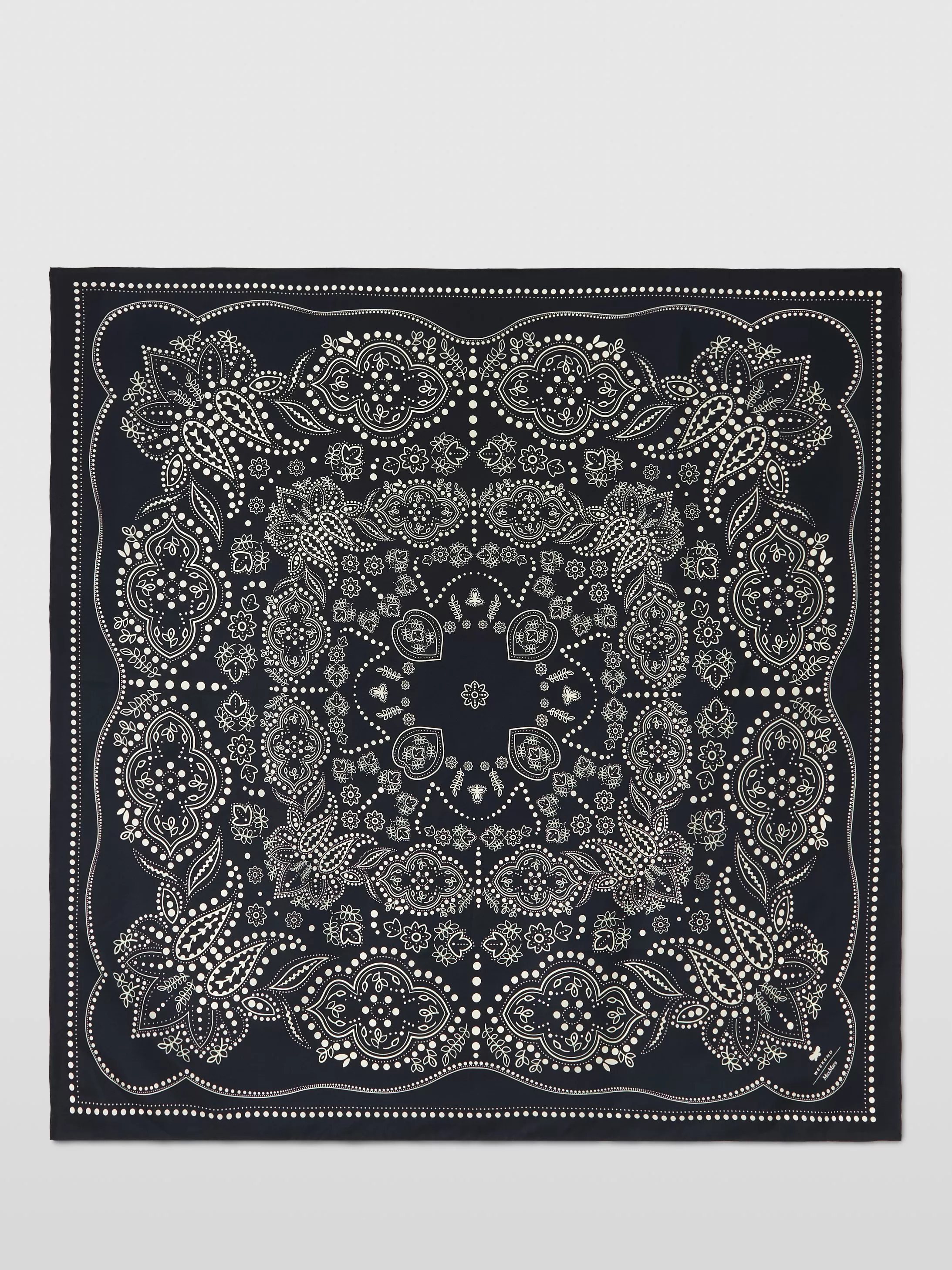 Weekend Maxmara Onesto Paisley Pure Silk Scarf, Midnightblue