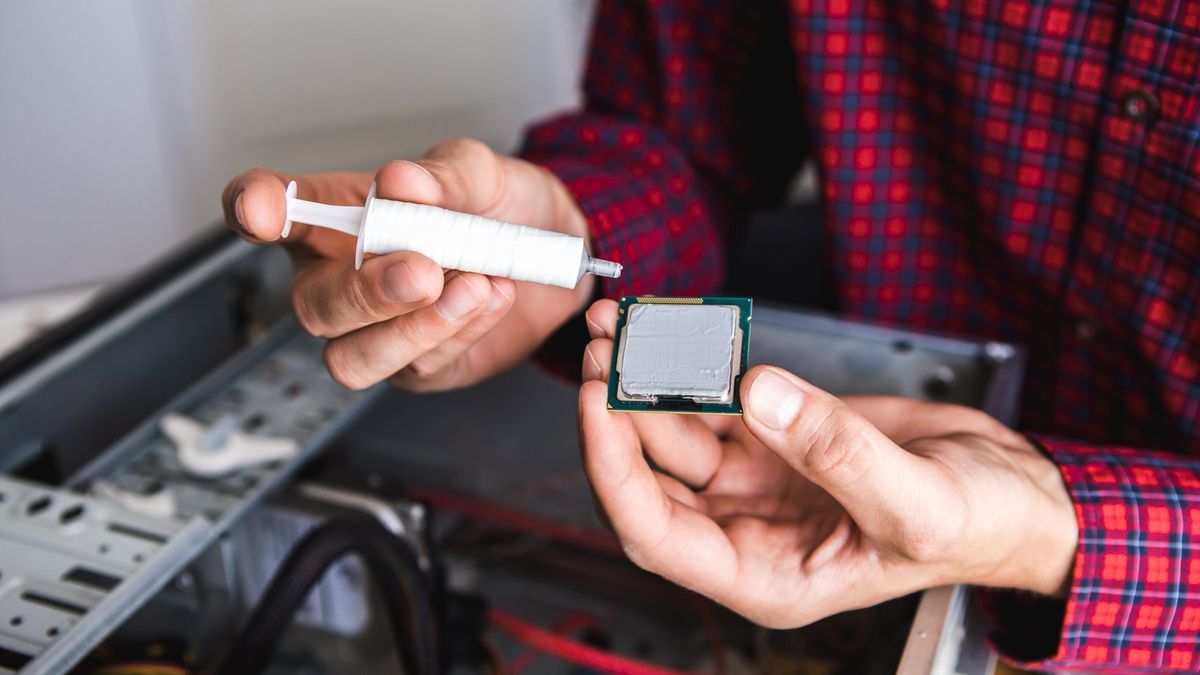 Stinky thermal paste emits acidic vapors, corrodes copper, 'glues' heatsinks to processors, and permanently damages coolers - SGT-4 TIM is a chemically reactive blend, finds investigation