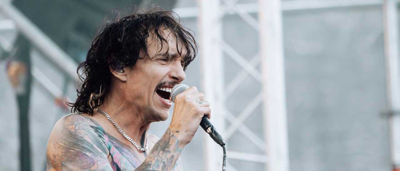 Justin Hawkins onstage