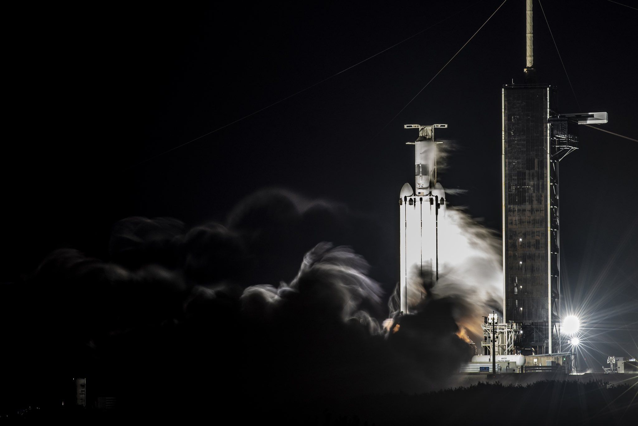 SpaceX fires up huge Falcon Heavy rocket ahead of Nov. 1 launch | Space
