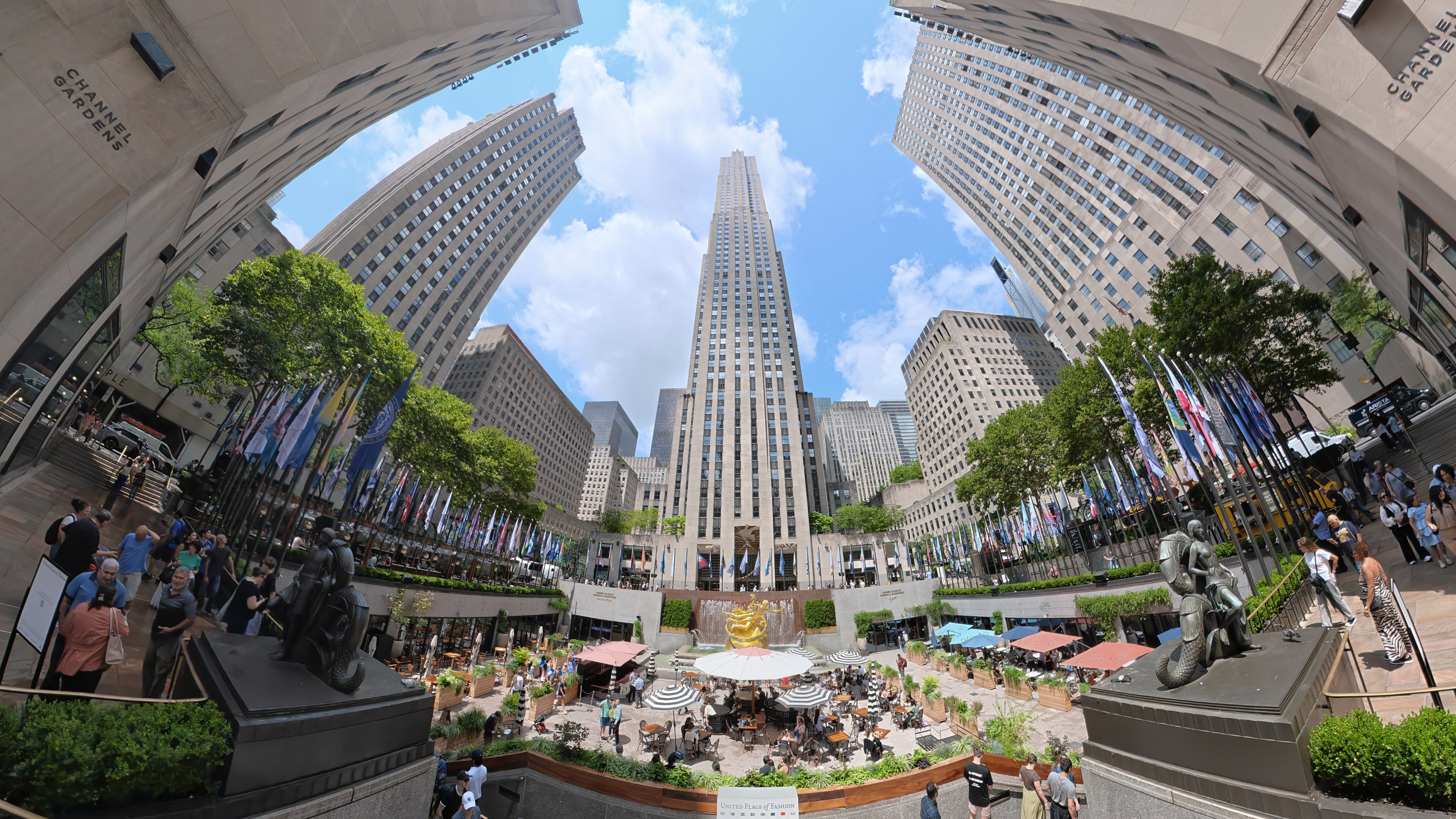 Sample pic taken with Insta360 X6 of 30 Rock