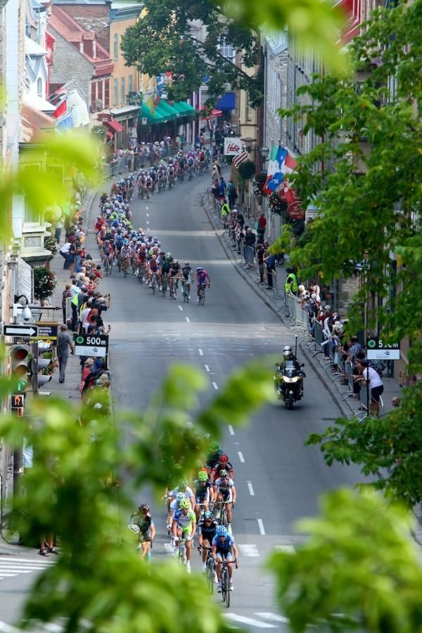 The race winds its way through the scenic old city