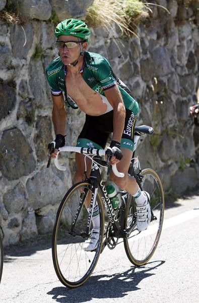 Thomas Voeckler (Europcar) would emerge victorious on stage 16.