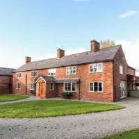 Milton Green Farm, HandleyDistance to Bolesworth:booking.com