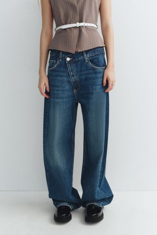 Trf Mid-Waist Crossover Baggy Jeans