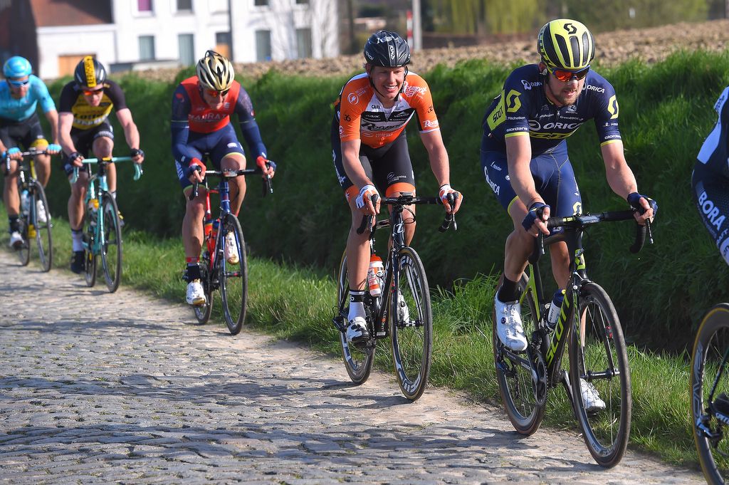 Luke Durbridge (Orica-Scott) finding the softer route