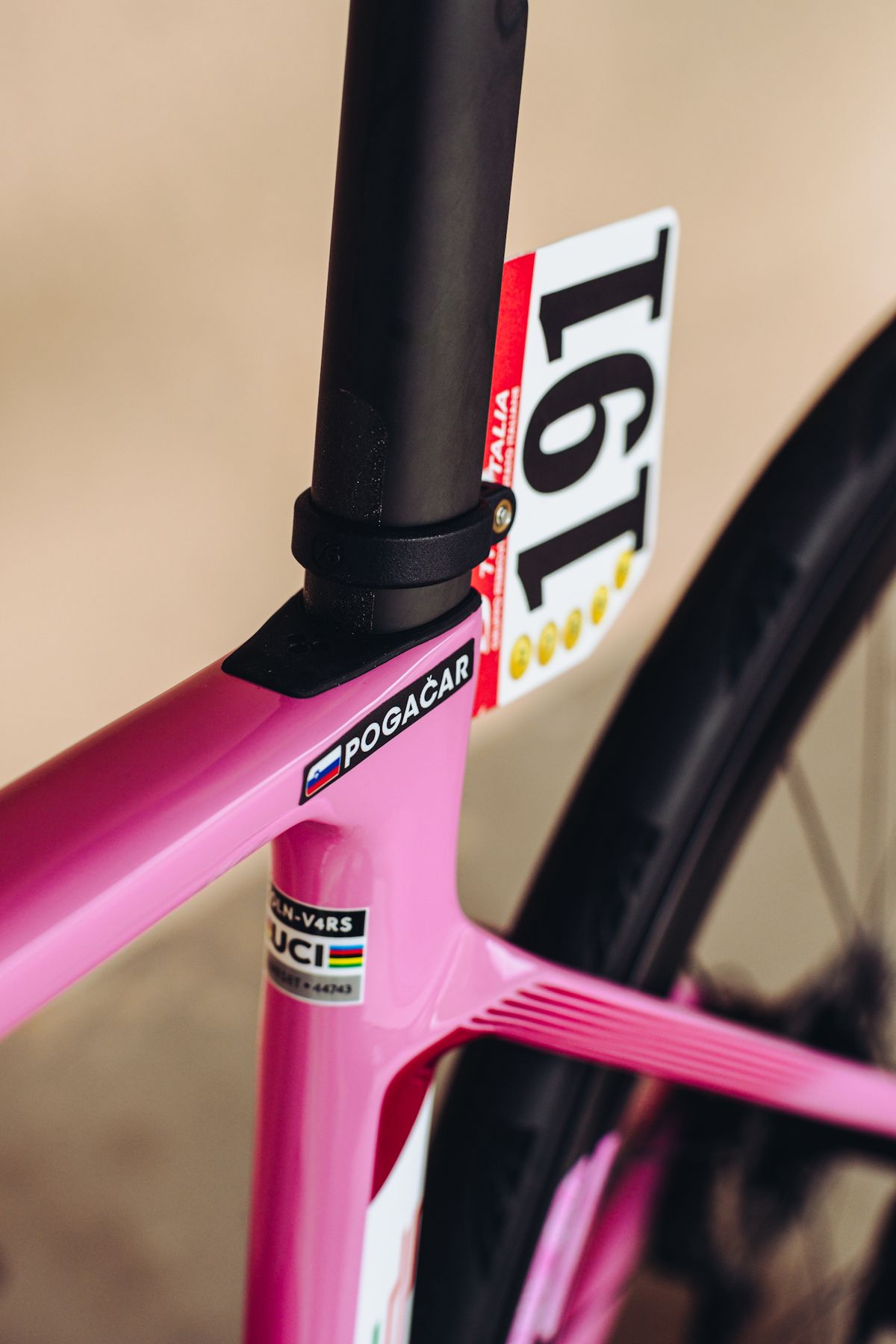 Details of Tadej Pogacar's custom Colnago V4RS made to celebrate his Giro d'Italia win
