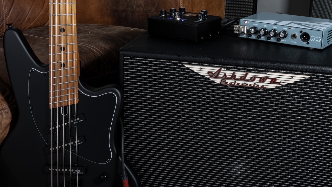 Ashdown Matte Black Avant 5-string bass