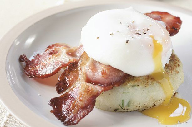 Egg and bacon potato cakes Recipes | GoodtoKnow
