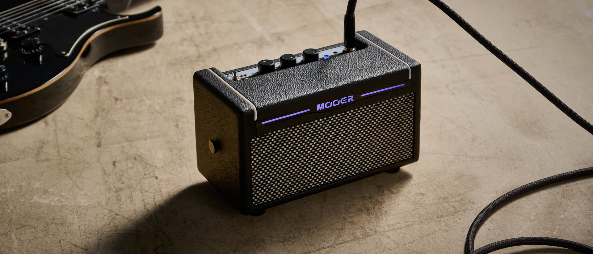 Mooer Audio SD 10i Intelligent Amp: the new desktop amp is a packed with features and sounds and has a logo that lights up when switched on.