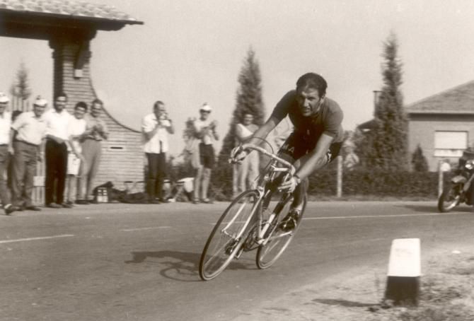 1968 Worlds: Vittori Adorni (Italy), the 1965 Giro champion, attacked with 93km to go and won the rainbow jersey by an unfathomable 10 minutes on a car circuit in Imola, Italy.