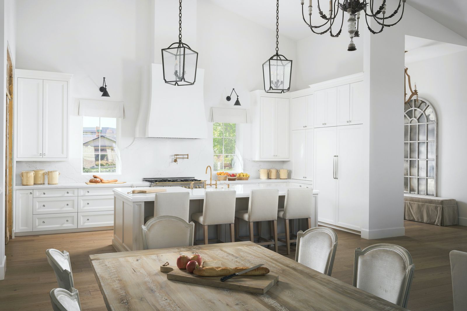 Cozy Country Kitchen Diner | Fresh Meals & Rustic Charm