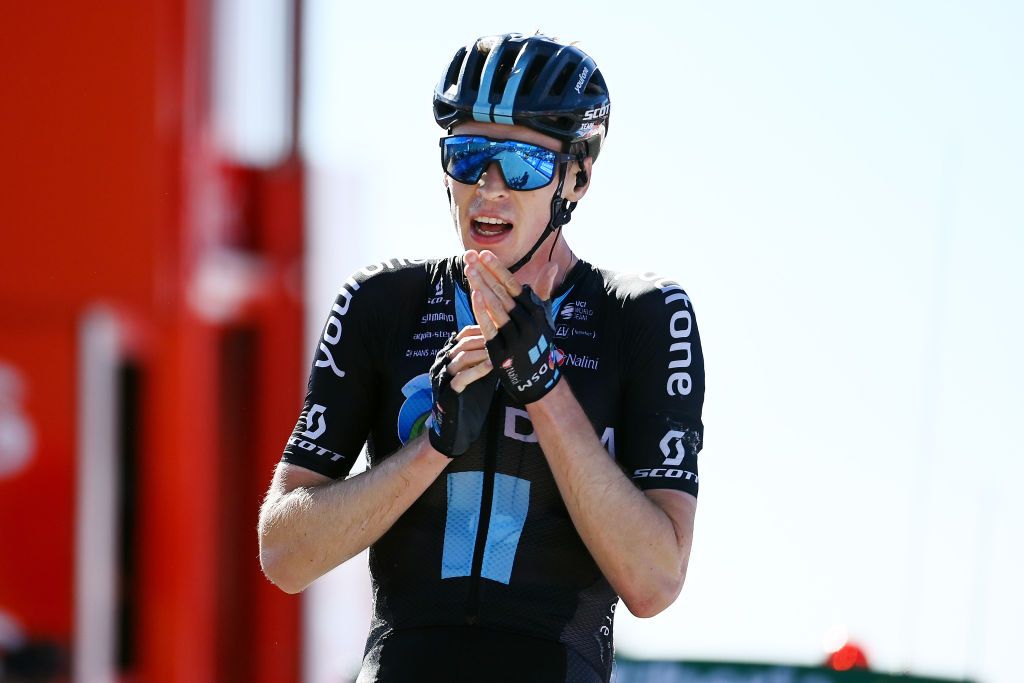 SIERRA NEVADAGRANADA SPAIN SEPTEMBER 04 Thymen Arensman of Netherlands and Team DSM celebrates winning during the 77th Tour of Spain 2022 Stage 15 a 1526km stage from Martos to Sierra Nevada Granada 2507m LaVuelta22 WorldTour on September 04 2022 in Sierra Nevada Spain Photo by Tim de WaeleGetty Images