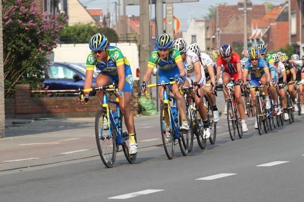 The AA Drink team needed to bring Neben back to set up the sprint for 2010 winner, Kirsten Wild