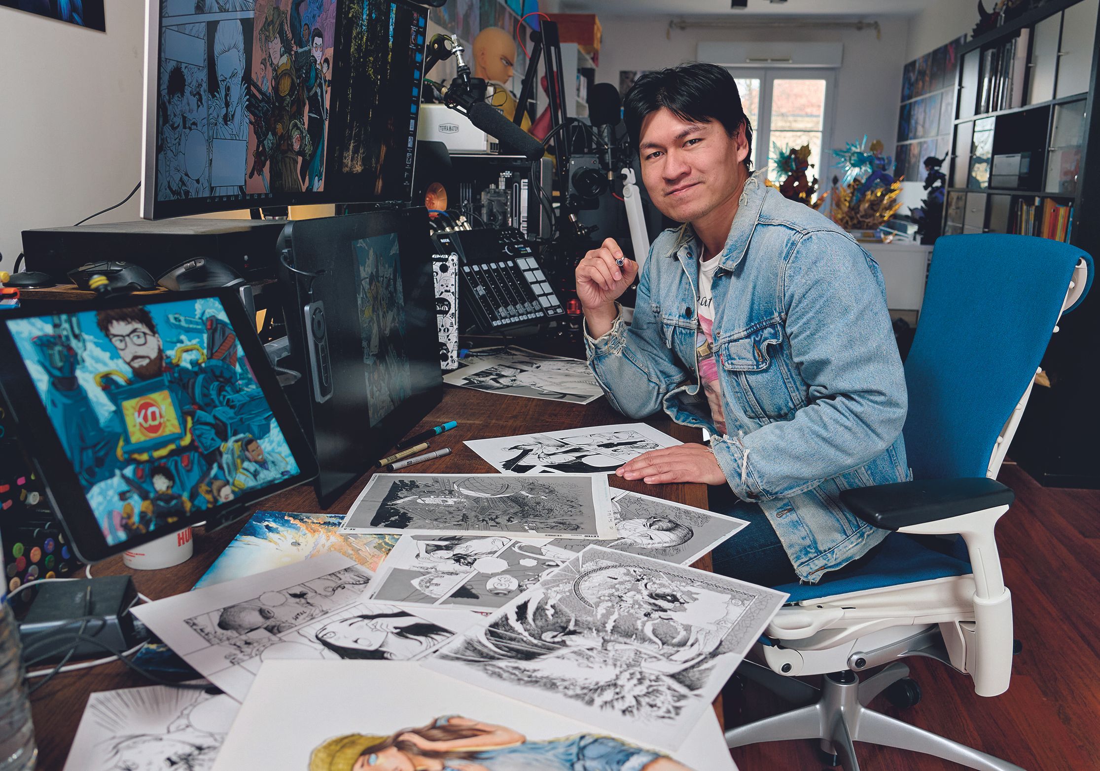 "If I start at 8am, I feel I've lost the day already," manga artist Yé Wei shows us his…