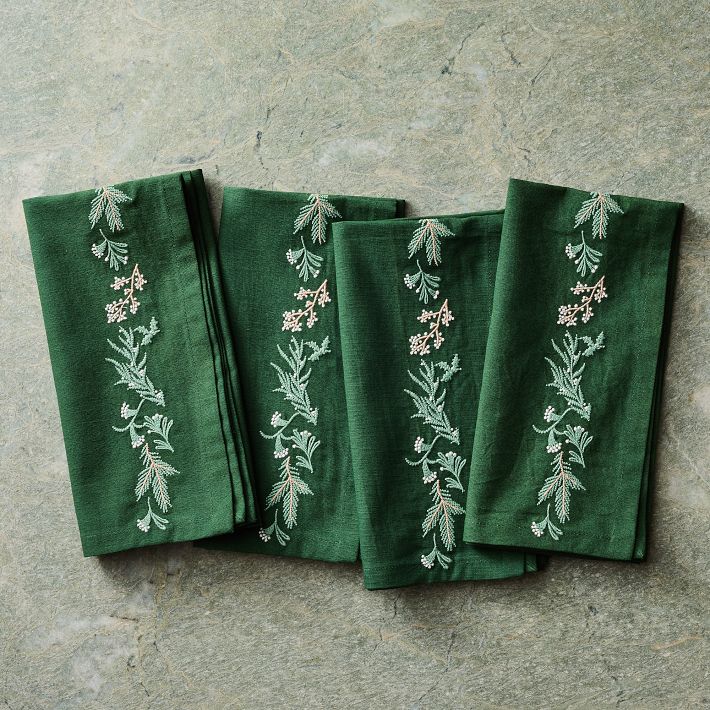 Tannenbaum Winter Berries Border Napkin Sets