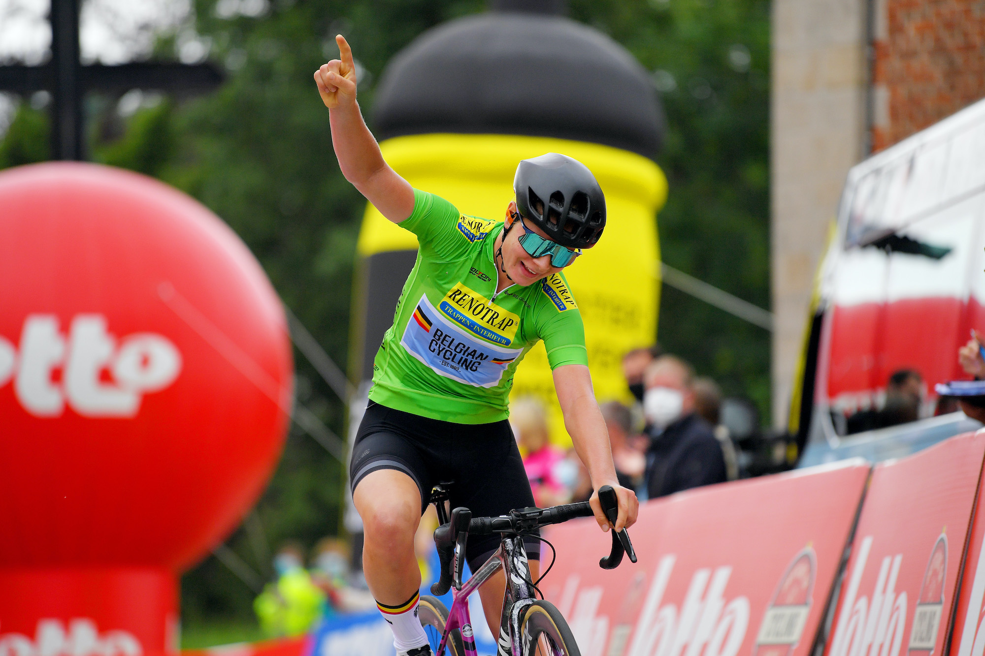 Lotte Kopecky toma la etapa final y la clasificación general en el Lotto Belgium Tour