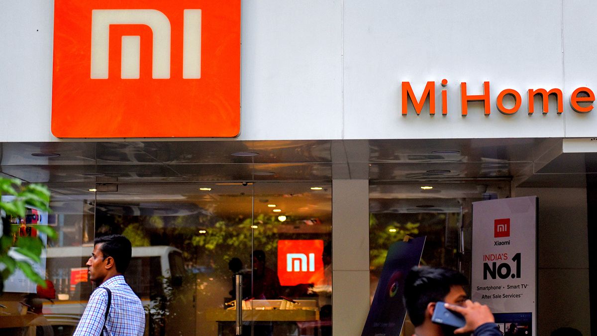 Xiaomi logo on storefront