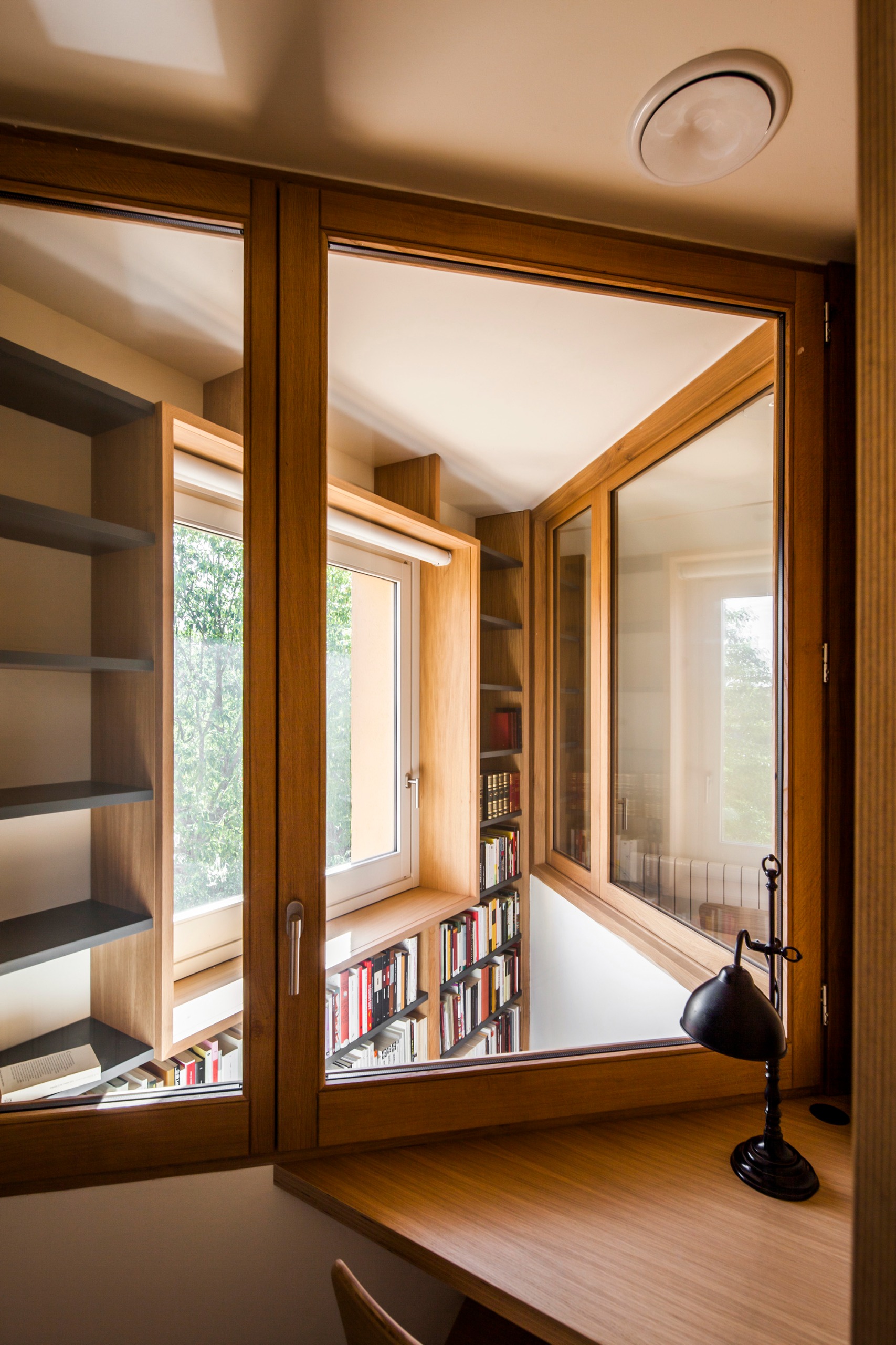 The reading niche, or 'studiolo', tucked behind the bedhead