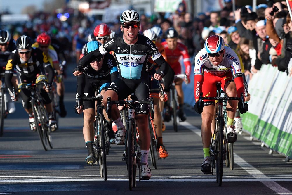 Mark Cavendish (Team Etixx - Quick Step) beat Alexander Kristoff (Katusha) to the line