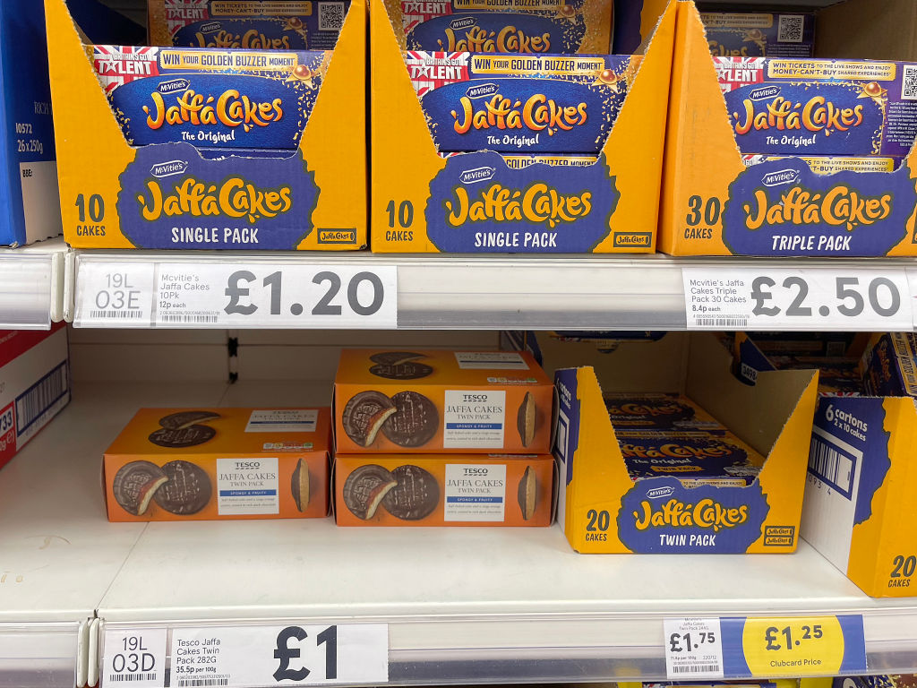 Images of Jaffa cakes on supermarket shelf
