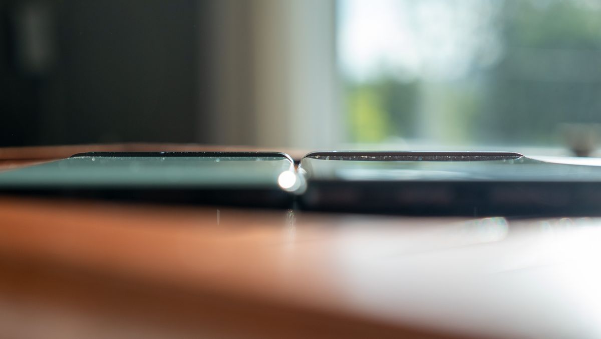 Comparing the Google Pixel 6a hardware with the Google Pixel 7a