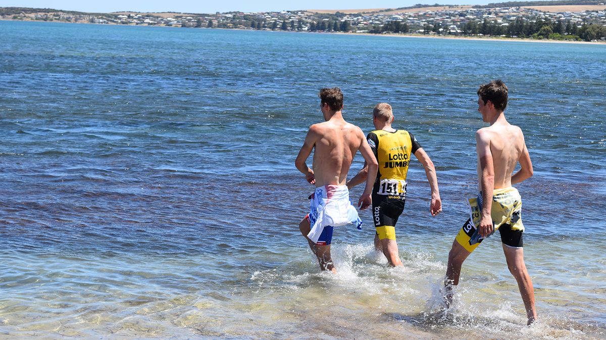 Robert Gesink also took a dip