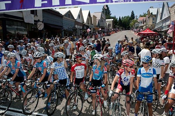 The women line up for their event.