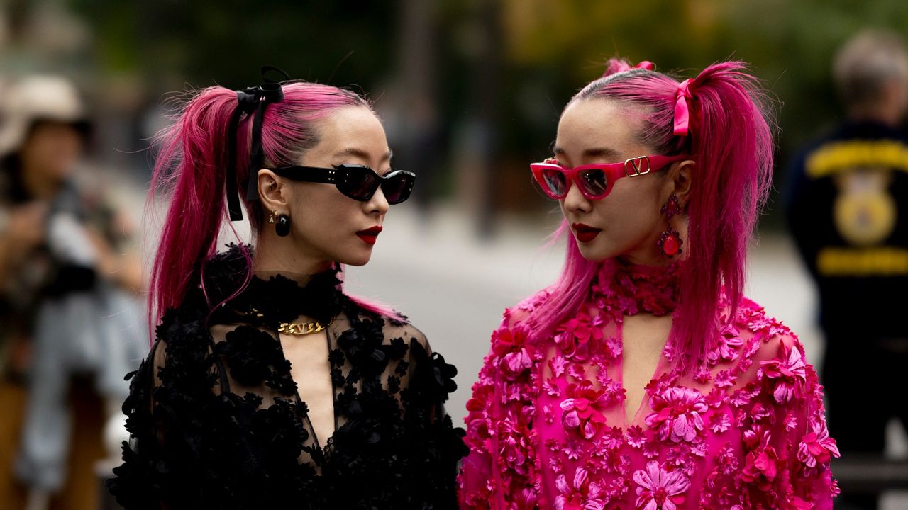 women with semi-permanent hair color on the street