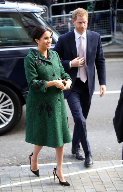 Street fashion, Clothing, Green, Fashion, Snapshot, Standing, Suit, Coat, Footwear, Outerwear,