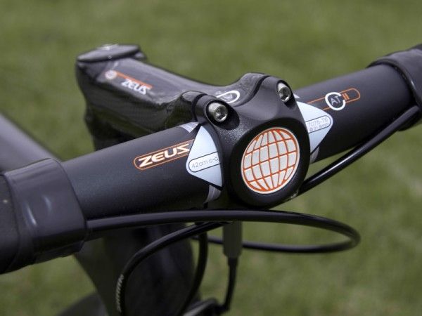 The four-bolt faceplate provided a tight grip on our test bars