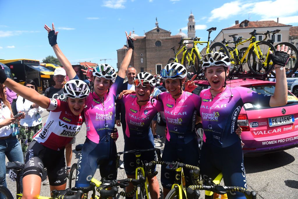 PADOVA ITALY JULY 10 A general view of Alice Maria Arzuffi of Italy Anastasia Carbonari of Italy Chiara Consonni of Italy Karolina Kumiega of Poland Silvia Persico of Italy and Valcar Travel Service Team celebrate the victory during the 33rd Giro dItalia Donne 2022 Stage 10 a 905km stage from Abano Terme to Padova GiroDonne UCIWWT on July 10 2022 in Padova Italy Photo by Dario BelingheriGetty Images