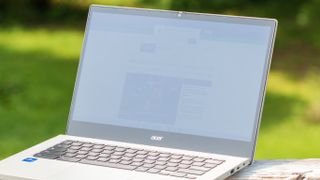 Acer Chromebook Vero 514 in direct sunlight