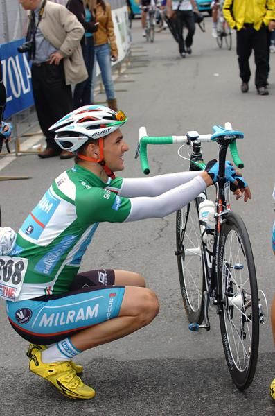 Mountains classification leader Paul Voss (Milram) awaits the start of stage five.