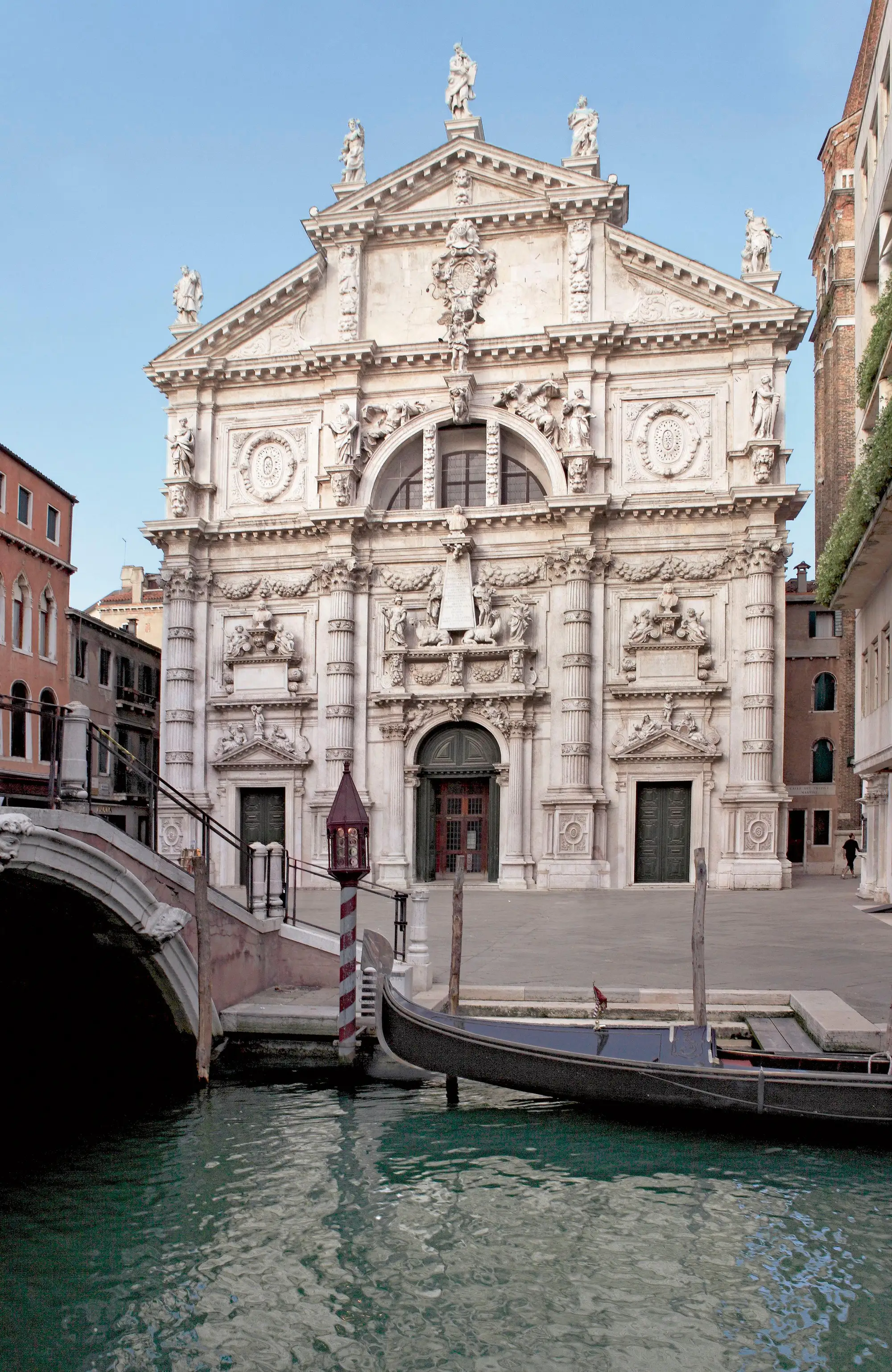 The San Mois&amp;egrave; church