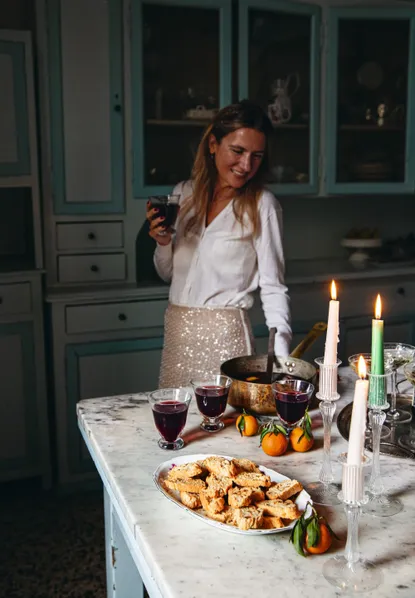 BLE21.travel_skye_mcalpine.SkyeMcAlpine_MulledWineandCanttucci_129