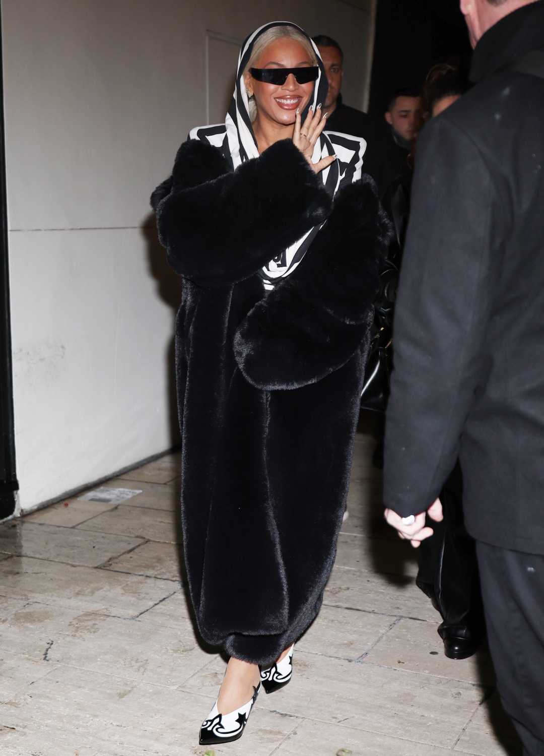 Beyonce wearing fur coat