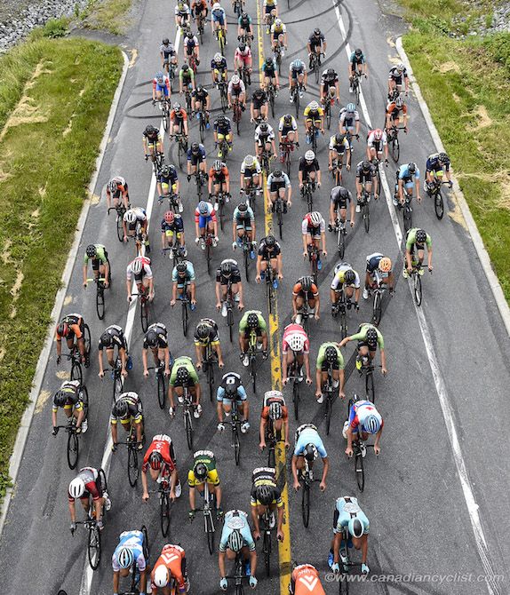 All together during the early kilometres