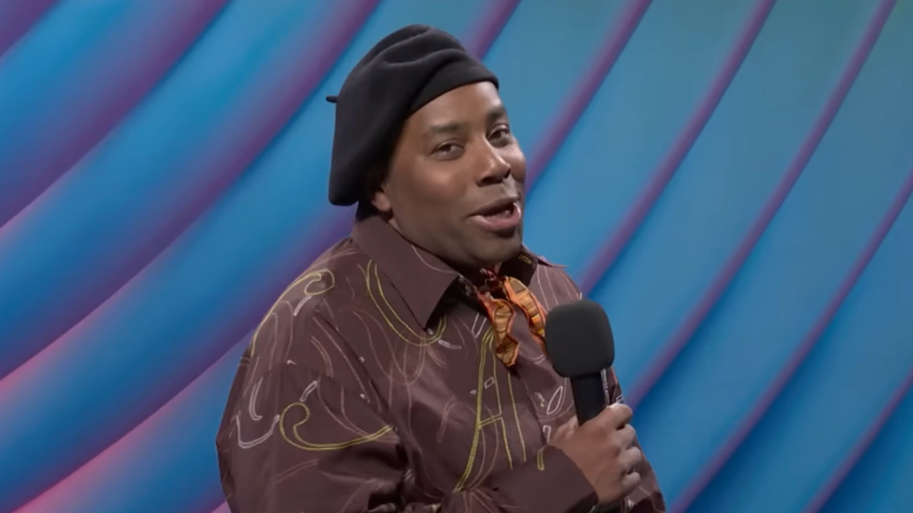Kenan Thompson delivers stand-up while dressed as a French comedian.