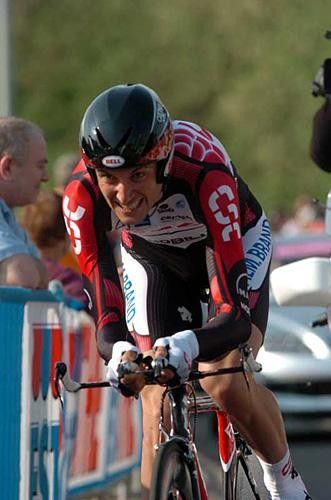 Ivan Basso (CSC) cranking it up