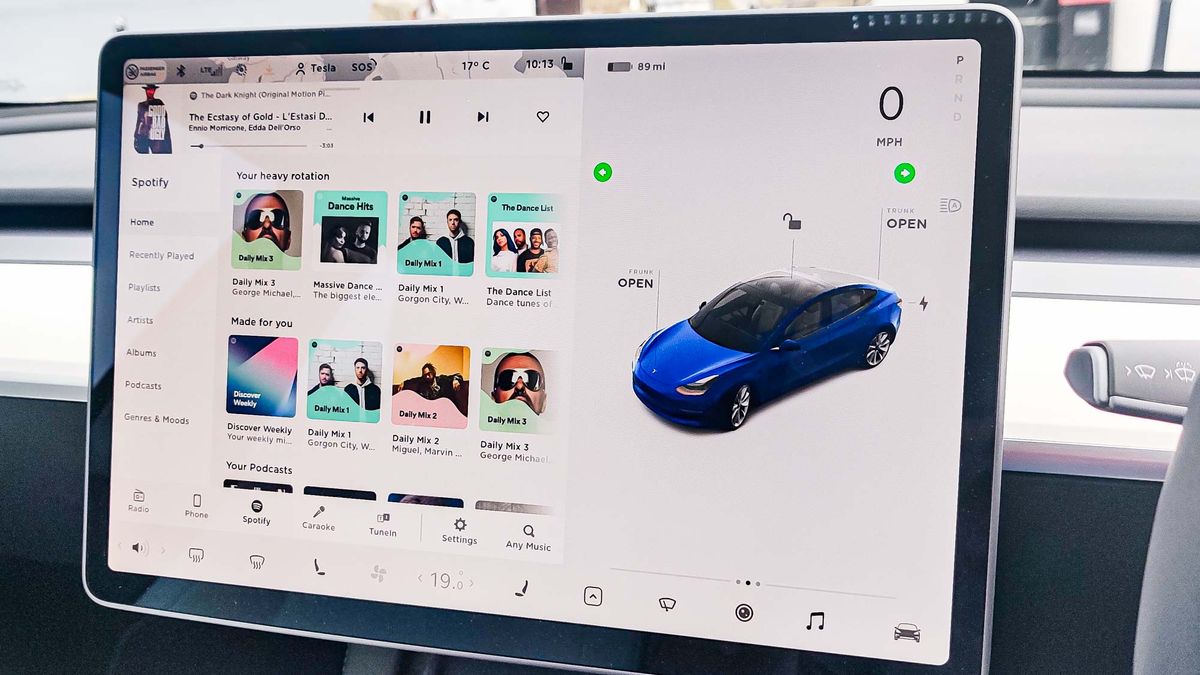 Tesla Model 3 dash display