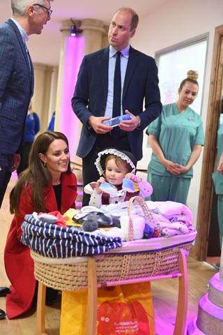 Prince William and Kate Middleton visit Swansea food bank