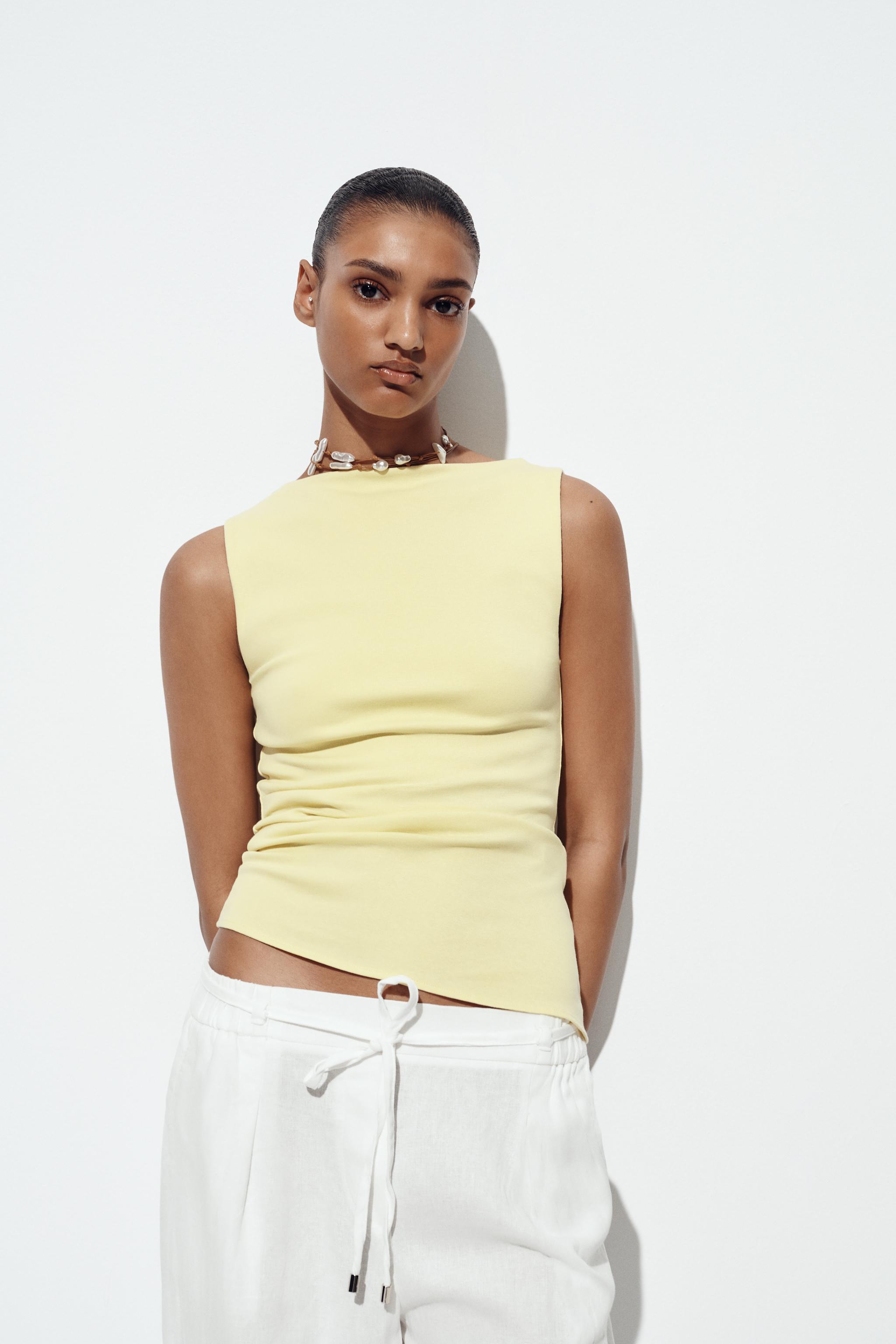 Asymmetric wrinkle T-shirt