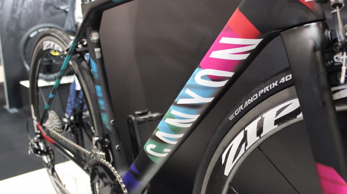 The unqiue design from the Canyon-SRAM team bikes