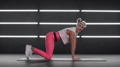 Shanie SMASH Rusth New Year Core Workout