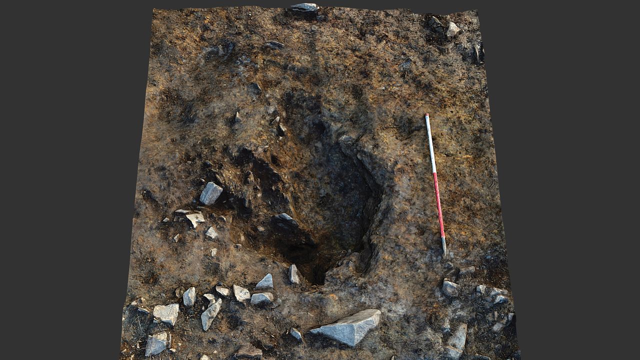 One of the now-empty stone holes at Wuan Mawn has the same unusual five-sided cross-section as one of the bluestones at Stonehenge, and contained chips of rock of a type that match the Stonehenge stone.
